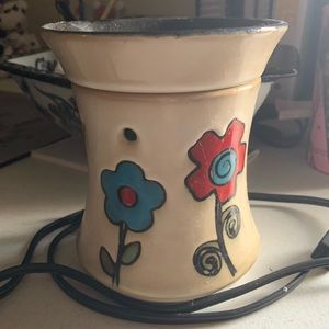 Scentsy flower warmer